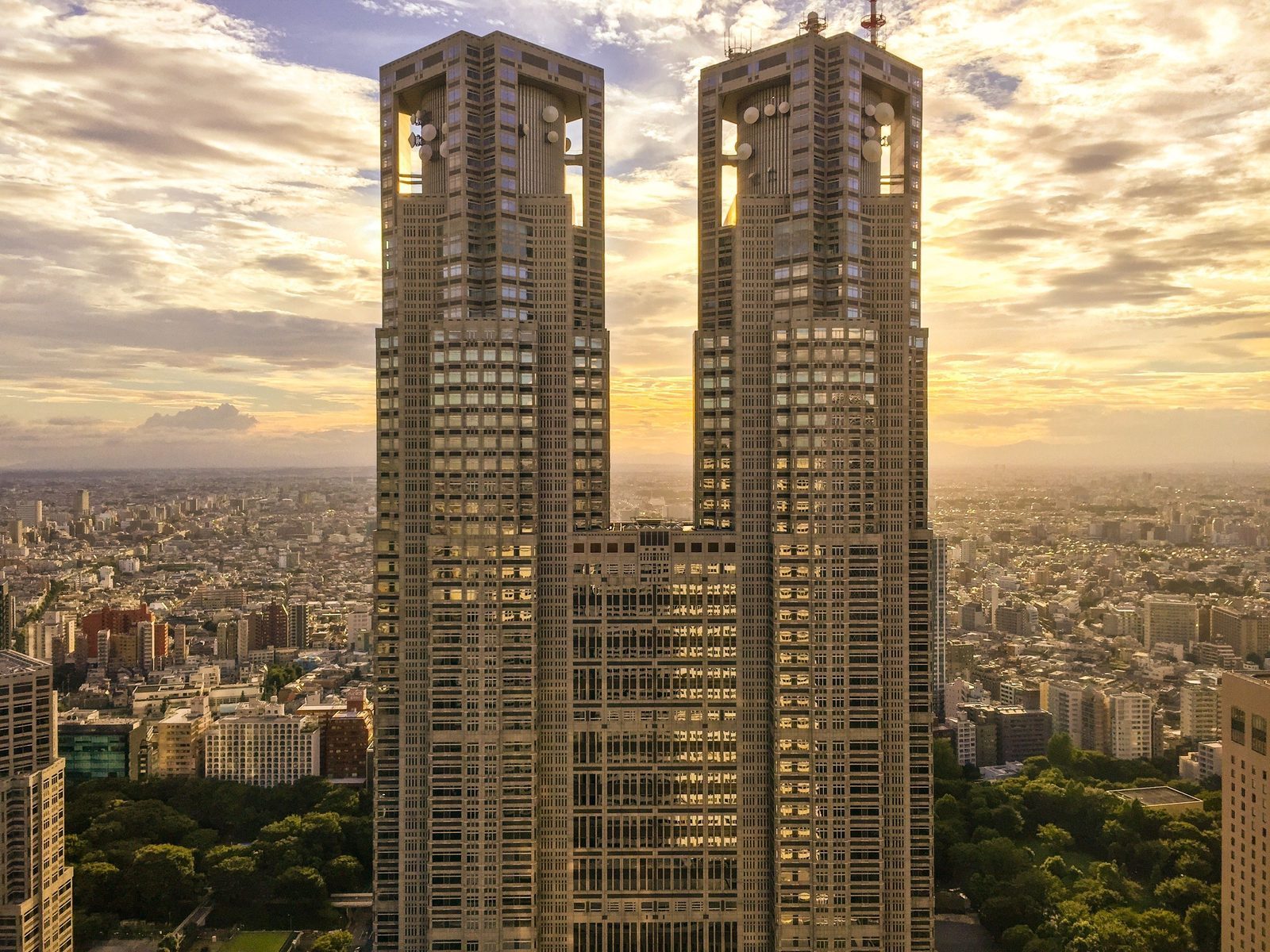 記念の彫刻について